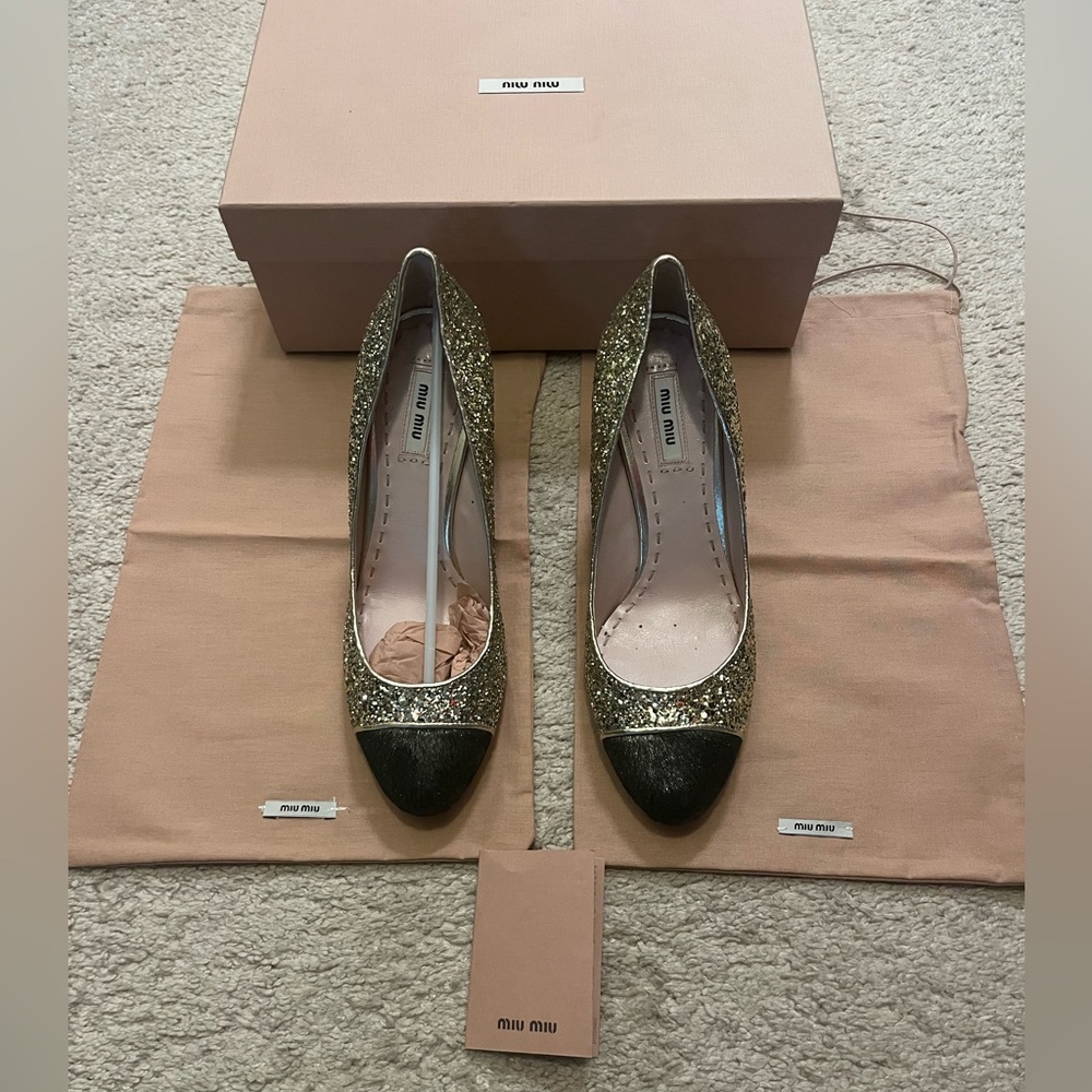 Miu Miu Black / Gold Calf Hair and Coarse Glitter Cap-Toe High Heel Shoes